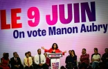 La tĂȘte de liste de la France insoumise aux Ă©lections europĂ©ennes Manon Aubry (au pupitre), le 6 juin 2024 Ă Lyon