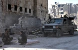 Des soldats du régime dans le quartier de Bab al-Nairab à Alep, le 10 décembre 2016