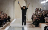 Le styliste américain Alexander Wang (Balenciaga), le 2 octobre 2015 à Paris