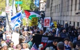 Des manifestants pro palestiniens Ă New York, le 22 avril 2024