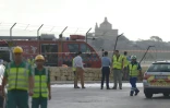 Des secouristes sur le site de l'accident d'un avion à Malte, le 24 octobre 2016