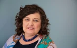 La patronne de Starling Anne Boden, dans les bureaux de la banque britannique à Cardiff, le 11 mai 2022