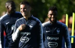 Le défenseur de l'équipe de France, Lucas Hernandez (g), et le milieu Thomas Lemar (d) à l'entraînement à Clairefontaine, le 2 septembre 2019
