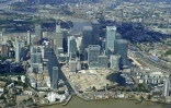 Vue aérienne du quartier des affaires londonien de Canary Wharf le 1er août 2017