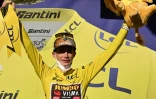Le Danois Jonas Vingegaard a conservé son maillot jaune de leader, après la 12e étape du Tour de France remportée par le Britannique Tom Pidcock au sommet de l'Alpe d'Huez