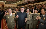 Le dirigeant nord-coréen Kim Jong-Un, lors d'un spectacle réservé aux scientifiques et techniciens nucléaires à Pyongyang, sur une photo non datée fournie par l'agence officielle nord-coréenne KCNA