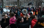 Concert de casseroles en signe de protestation contre la réforme des retraites et l'allocution du président Emmanuel Macron, le 17 avril 2023 à Strasbourg 