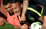 Gabriel Jesus et Neymar à l'entraînement le 1er août 2016 à Brasilia 