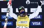 Perrine Laffont sur la haute marche du podium de freestyle, épreuve de coupe du monde, à Park City, dans l'Utah, le 4 février 2021