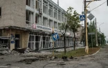 Un immeuble détruit par des tirs de mortier, le 18 mai 2022 à Severodonetsk, en Ukraine