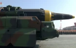 Capture d'écran de la télévision nord-coréenne KCTV montrant un missile nord-coréen le 8 février 2018 lors d'un défilé militaire à Pyongyang