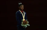 L'Américaine Simone Biles, nouvelle médaille d'or autour du coup (saut) lors des Mondiaux de Stuttgart, le 12 octobre 2019