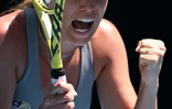 La joie de Danielle Collins après sa victoire sur Alizé Cornet en quart de finale de l'Open d'Australie le 26 janvier 2022 à Melbourne