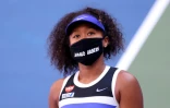 La Japonaise Naomi Osaka portant un masque en hommage Ă Ahmaud Arbery, joggeur noir abattu par deux blancs, le 4 septembre 2020 lors de l'US Open