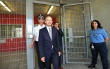 Le ministre de la Justice, Jean-Jacques Urvoas, visite la prison de Béziers (Hérault), le 1er septembre 2016