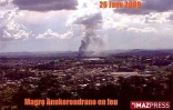 Lundi 26 Janvier 2009

Le grossiste Magro (groupe TIKO - appartenant au président Marc Ravalomanana) en feu à 15 heures (heure de Madagascar)

Photo DR