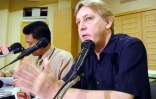 Martin Griffiths qui vient d'être choisi comme émissaire pour le Yémen lors d'une conférence de presse à Banda Aceh, en Indonésie, le 19 février 2003
