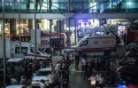 La police scientifique turque sur le lieu de l'explosion à l'aéroport international Ataturk d'Istanbul, en Turquie, le 28 juin 2016