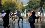 Heurts entre policiers et manifestants qui dénoncent mauvaises conditions d'études, la corruption et exigent la démission du Premier ministre albanais Edi Rama, le 24 octobre 2026 à Tirana