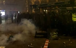 Heurts entre policiers et manifestants lors d'une manifestation contre le projet de loi "sécurité globale", le 28 novembre 2020 à Paris