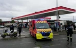 Des pompiers interviennent sur une station-service après des tirs, à Trappe, dans les Yvelines, le 23 octobre 2026