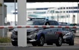 Des véhicules de police, le 12 août 2023 à Calais