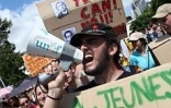 Jeudi 12 Février 2009

Manifestation des étudiants et des enseignants devant le rectorat