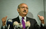 Selon le chef du CHP (social-démocrate), Kemal Kiliçdaroglu, ici à Istanbul le 30 septembre 2016, la réforme constitutionnelle menace la "tradition parlementaire vieille de 140 ans" héritée des réformes menées à la fin de l'Empire ottoman.