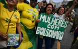 Supportrices du candidat d'extrême droite à la présidentielle au Brésil, Jair Bolsonaro, durant une manifestation des "femmes pour Bolsonaro" à Rio de Janeiro, le  29 septembre 2018