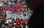 Jeudi 5 mars 2009 : la grève a fait descendre 10 à 15 000 manifestants dans les rues de Saint-Denis