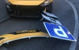 Photo fournie par le Centre de surveillance du trafic routier montrant le taxi qui a heurté des passants près de la place Rouge à Moscou, le 16 juin 2018