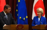 Le Premier ministre japonais Shigeru Ishiba et la présidence de la Commission européenne Ursula von der Leyen à Tokyo le 23 juiller 2025