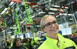 Sandra Finer, vice-présidente des opérations dans l'usine Volvo produisant des camions électriques, le 4 mai 2023 à Göteborg