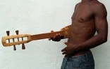 Le chanteur guitariste mahorais Latheral (Photo DR)