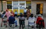 Des électeurs attendent pour voter à l'élection présidentielle et aux législatives, le 27 novembre 2024 à Windhoek, en Namibie