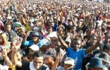 La foule salue l'arrivée d'Andry Rajoelina au au palais présidentiel d'Ambohitforohitra en plein centre d'Antananarivo (Photo D.R.)