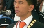 Samedi 21 mars 2009 - Stade de Mahamasina à Antananarivo

Lors de la cérémonie d'investiture d'Andry Rajoelina (TGV) à la tête de la République malgache (Photo D.R)
