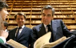 François Fillon et François Baroin visitent la Médiathèque du Grand Troyes, à Troyes, le 7 février 2017