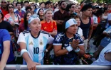 Des supporters de l'Argentine après la défaite de leur équipe face à l'Espagne, le 19 juin 2026 à Central Park, New York