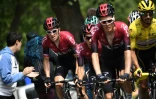 L'équipe Ineos avec Geraint Thomas (2d) lors de la 18e étape du Tour de France entre Toulouse et Bagnères-de-Bigorre, le 18 juillet 2019