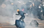 Affrontements en marge d'une manifestation dans le quartier de Yen Long à Hong Kong, le 27 juuillet 2019