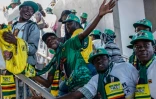 Partisans du président zimbabwéen Emmerson Mnangagwa, candidat à l'élection de lundi, 28 juillet 2018