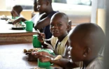 Petit-déjeuner des enfants dans le "Centre d'accueil et de transit Sainte Geneviève" le 4 septembre 2016 à Katiola en Côte d'Ivoire