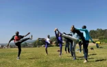 Des réfugiés sud-soudanais du camp de réfugiés de Kakuma s'entraînent le 16 mars 2016 dans les collines de Ngong à Nairobi