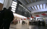 Le site où Alexandre Dhaussy a attaqué au cutter un soldat français patrouillant dans le métro à La Défense, près de Paris le 25 mai 2013