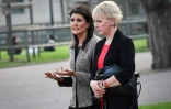 L'ambassadrice américaine aux Nations unies, Nikki Haley (g) et la ministre suédoise des Affaires étrangères, Margot Wallström, le 20 avril 2018 à Lund