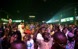 Photo du public assistant à un concert dédié à Fela Kuti à l'Afrika Shrine, le 12 octobre 2017 à Lagos