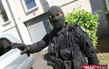 Jeudi 7 mai 2009 - Un important dispositif de police a été déployé au tribunal de Saint-Denis pour la présentation de Juliano Verbard et de ses complices