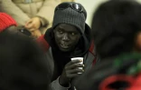 Des migrants évacués de la "Jungle" de Calais, à leur arrivée le 24 octobre 2016 à Nogent-le-Rotrou