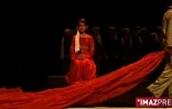 La troupe de &quot;portrait d'enfant&quot; en représentation